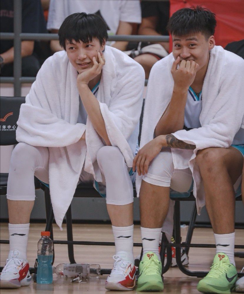 谁敢不给我杨天生面子？。